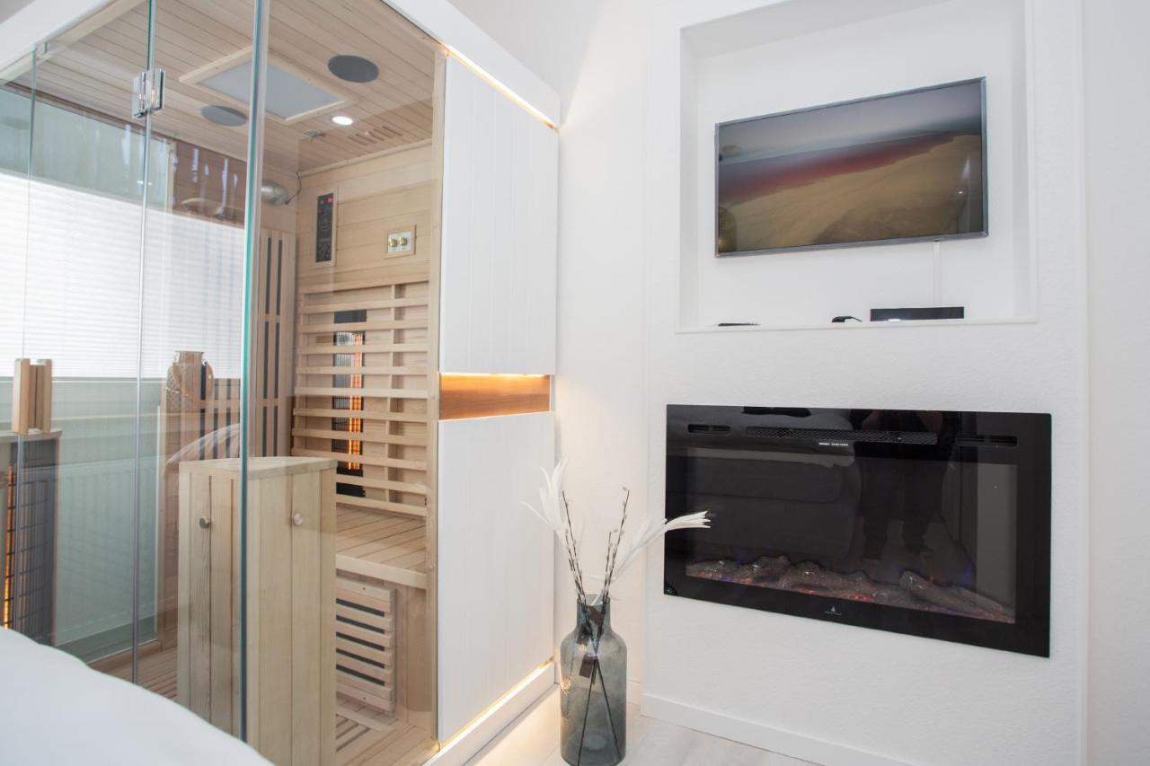 Astenperle Ii In Infrarosauna, Massagesessel, Balkon